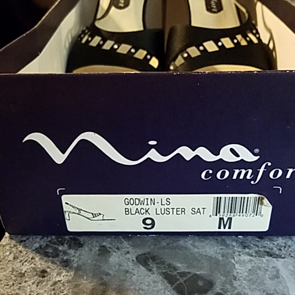 Shoes - Picture 2 of 3